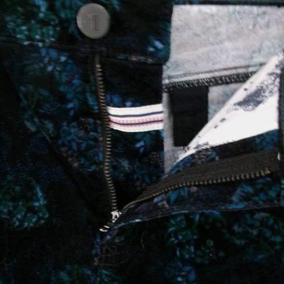 Like New Pilcro and the Letterpress SCRIPT Velvet Jeans Black Blue Print 29 Pant - Picture 8 of 13